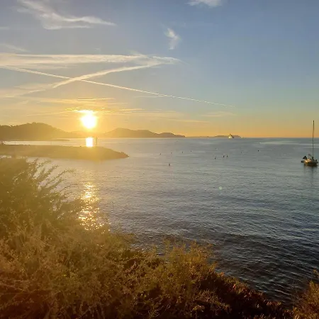 Les Sables D'Or Toulon Mourillon Alojamento de Acomodação e Pequeno-almoço Toulon